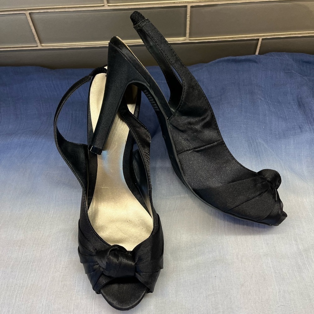 Satin Sling-backs - EUC - Size 7.5 - Picture 6 of 9